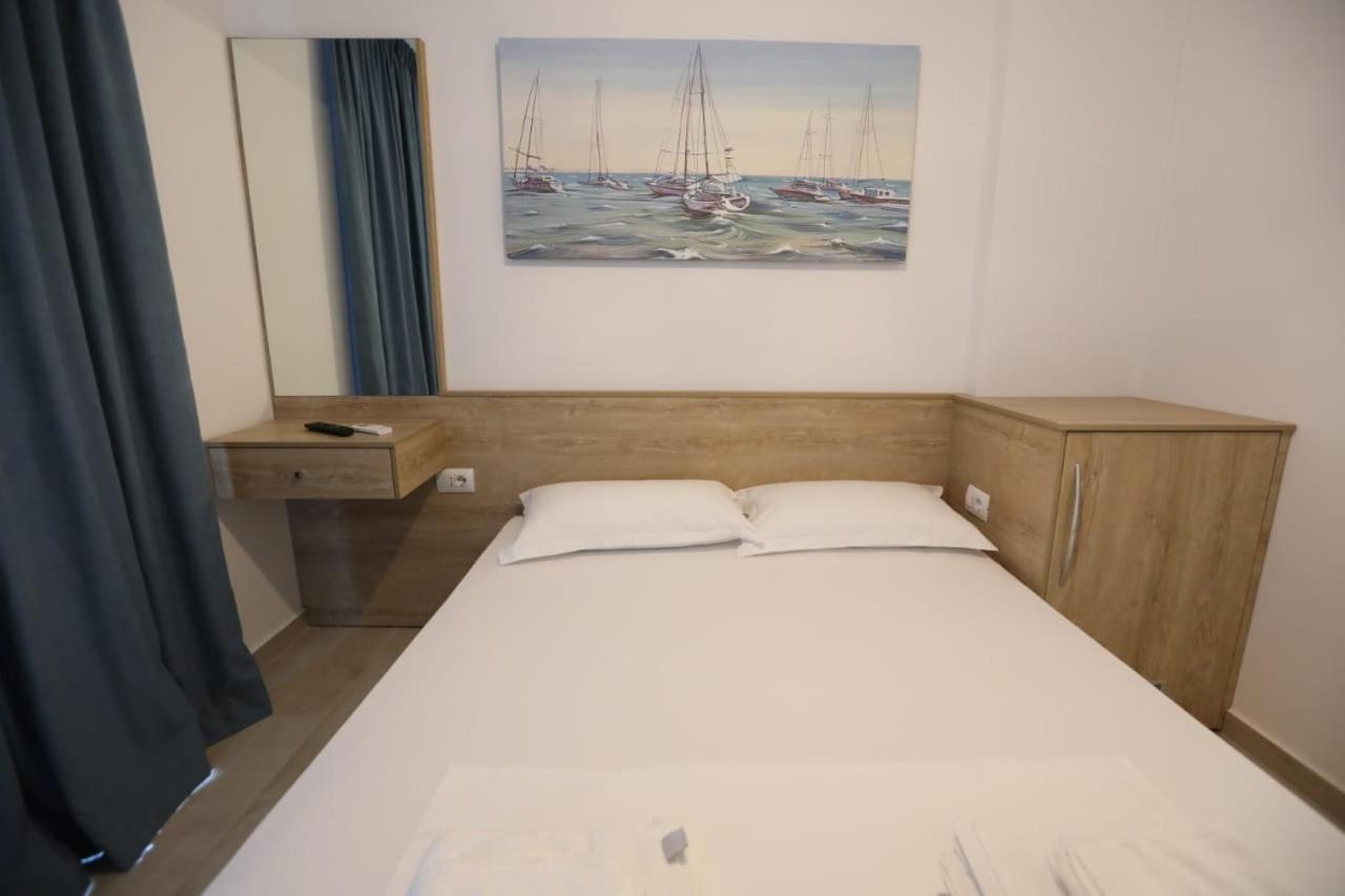 Apart-Hotel Alvi Saranda Dış mekan fotoğraf
